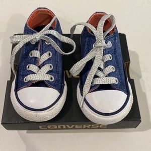 Converse little girl sneakers